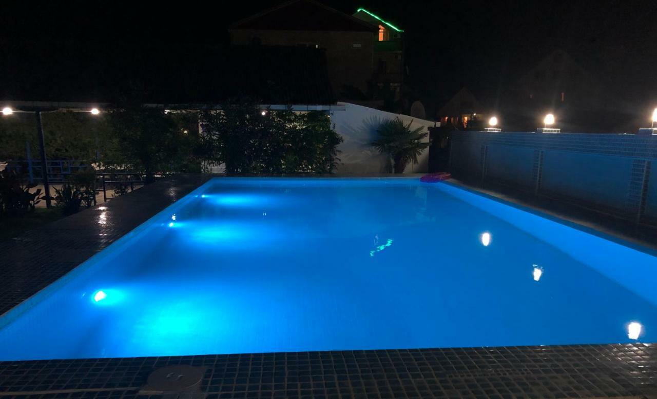 Hotel Mirage אורקי מראה חיצוני תמונה